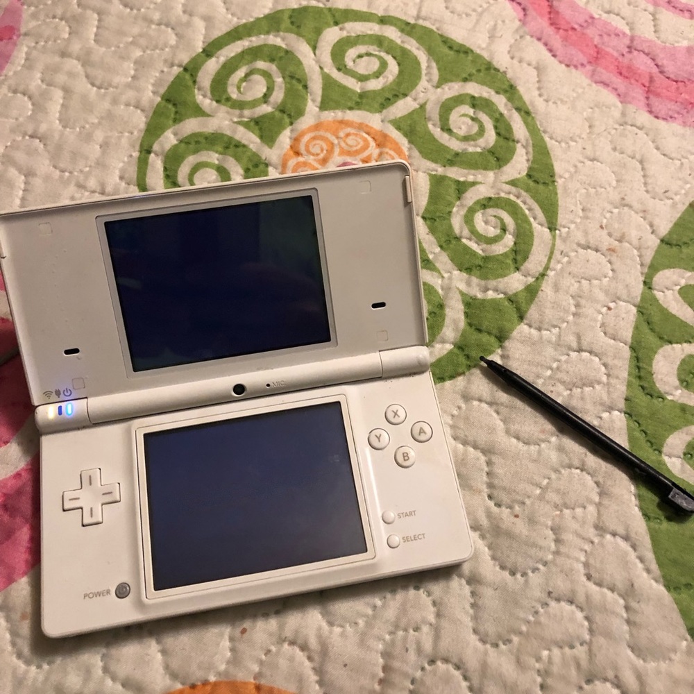 COPY - Nintendo DS w/stylus